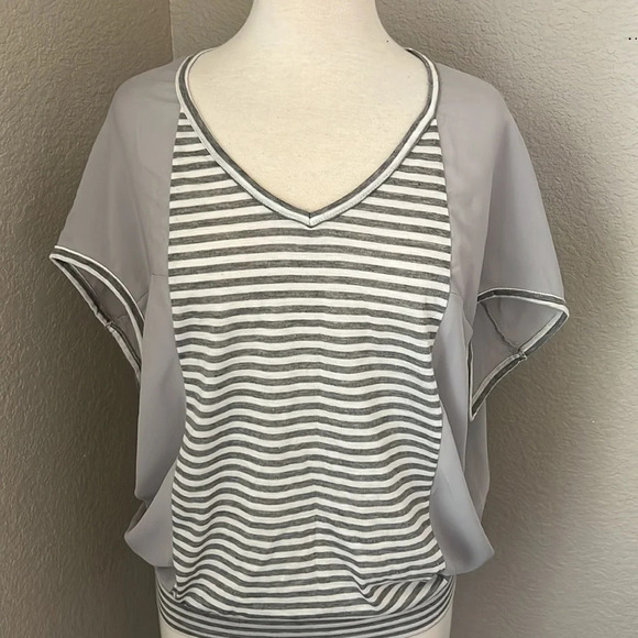 MONAMIE grey and white striped open sleeve semi sheer top - Picture 2 of 9